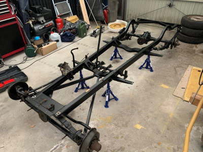 Fahrgestell vorbereitet zum Komplettieren