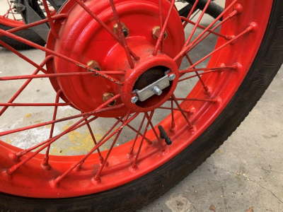 Nachgefertigte Halterung